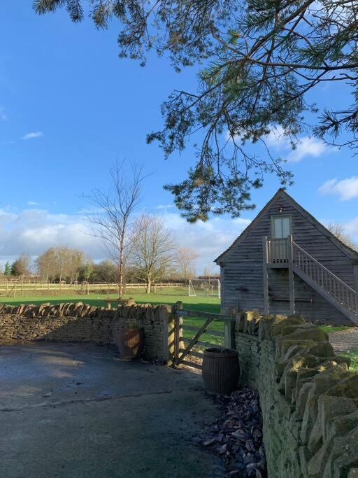 Annexe Near Malmesbury / Tetbury Leilighet Hankerton Eksteriør bilde
